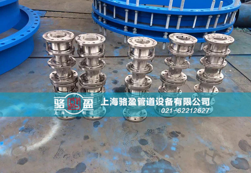 不銹鋼雙法蘭限位伸縮器發(fā)貨現(xiàn)場(chǎng)