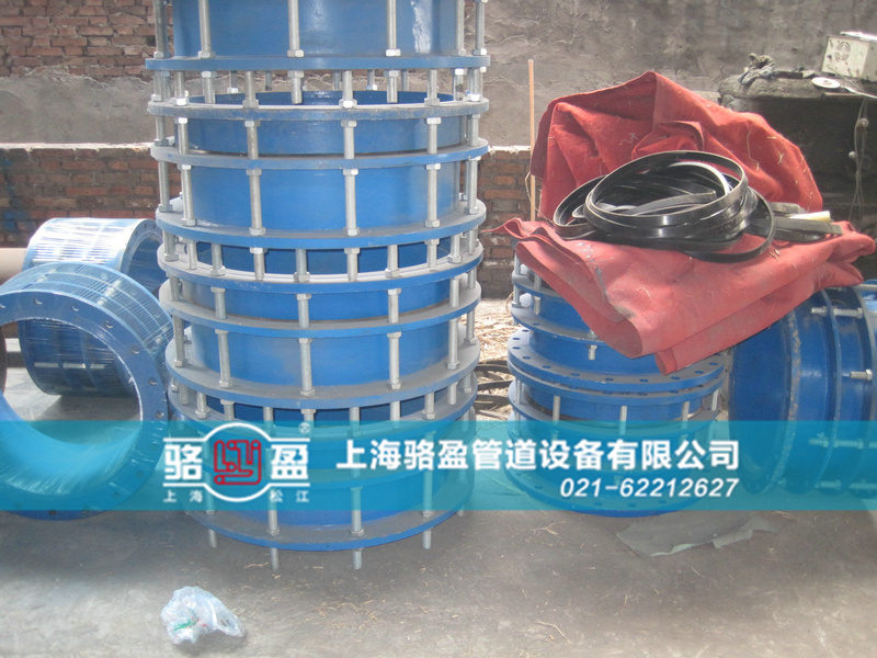 福建省龍巖市武平縣單法蘭限位伸縮接頭現(xiàn)場安裝